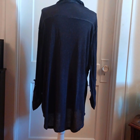 Navy blouse with rhinestone buttons - Picture 3 of 3